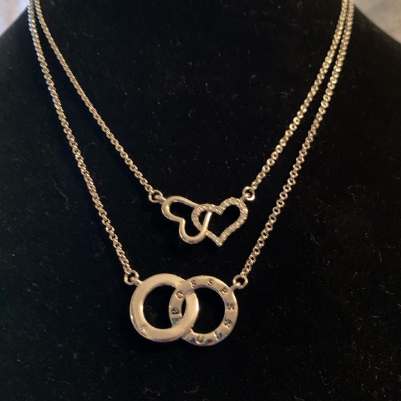 ❤️ Brand New Two Strand Heart Connected Necklace - Picture 2 of 11